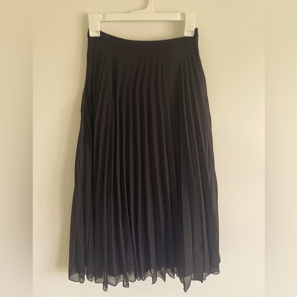 ASOS Women’s Black Pleated Skirt size 2